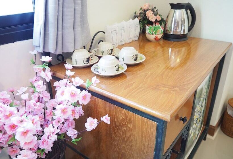 패밀리 룸, Your Place Inn