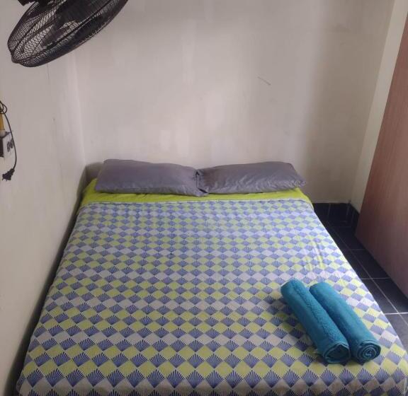 חדר סטנדרט חדר אמבטיה משותף, Panela Hostel
