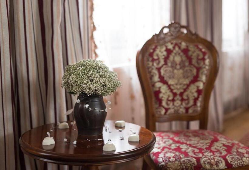 Люкс, Zámek Lužec Spa & Wellness Resort