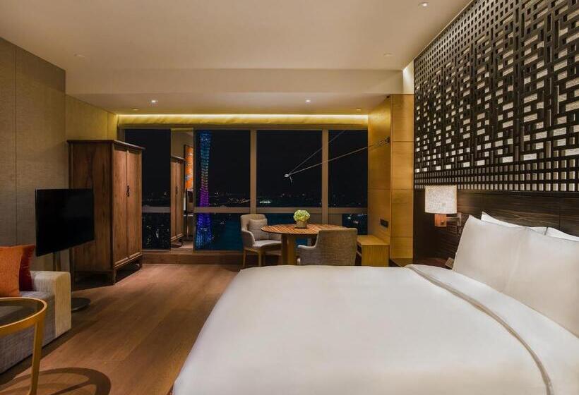 اتاق استاندارد با تخت بزرگ, Park Hyatt Guangzhou