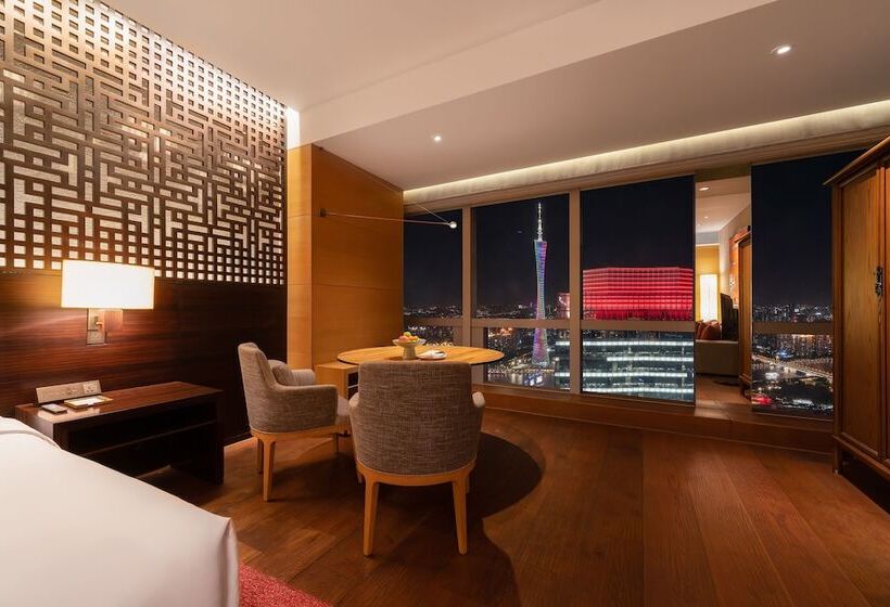 اتاق استاندارد با تخت دوبل و چشم‌انداز پارک, Park Hyatt Guangzhou