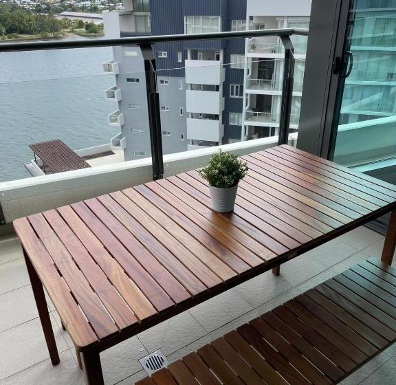 2 Bedrooms Apartment River View, Link Portside Wharf Apartment