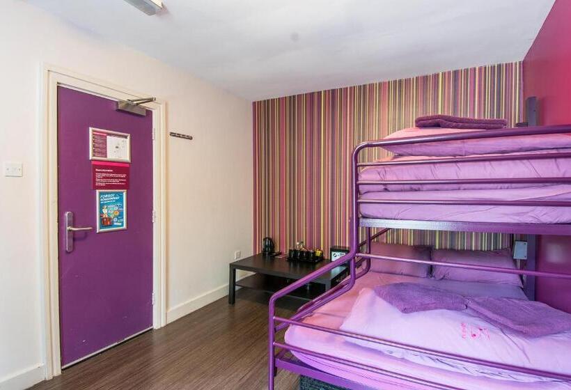 Quarto Quádruplo Estandar, Safestay London Kensington Holland Park