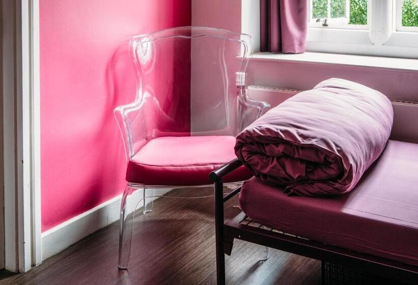 Quarto Quádruplo Estandar, Safestay London Kensington Holland Park