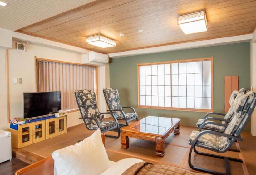 四人标准间, Ryokan Hakura