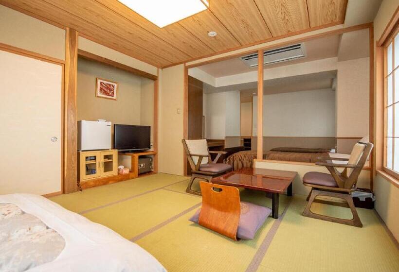 标准三人间, Ryokan Hakura