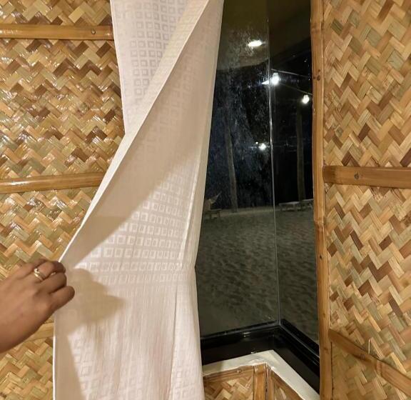 Семейный Номер Вид на Море, Bamboo House Beach Lodge & Restaurant