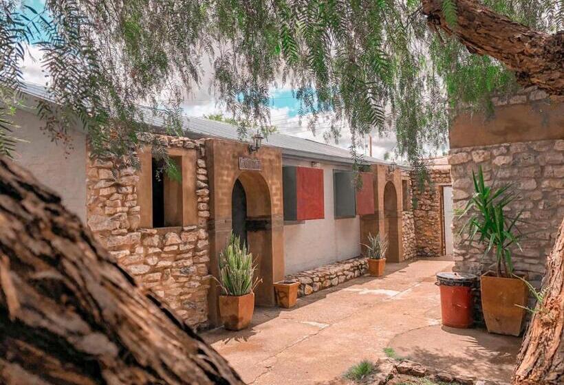 غرفة عائلية مطلّة علي الحديقة, Nkisi Guesthouse