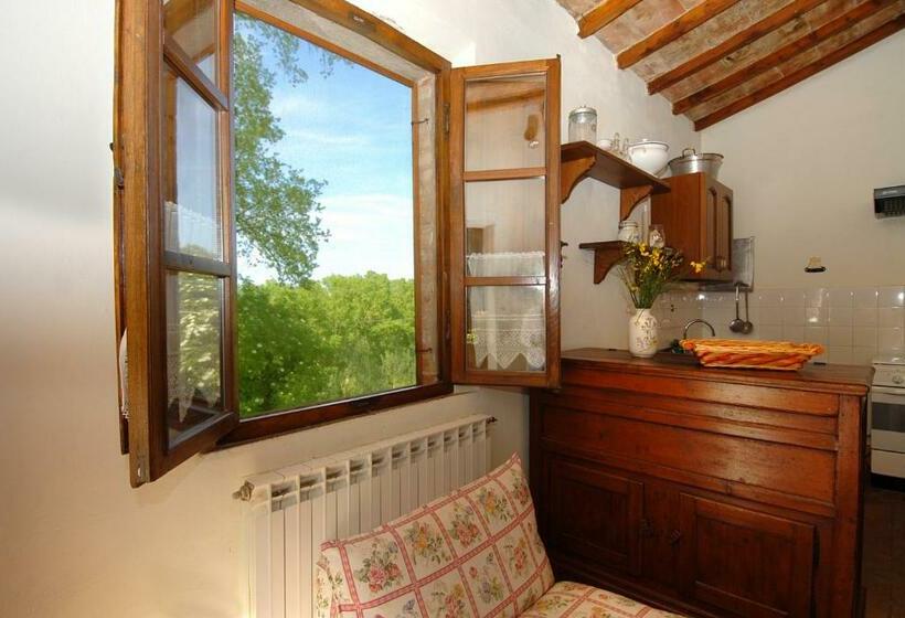 带2个卧室的公寓, Podere Santaadele