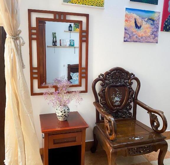 Standard Room with Balcony, Morri Homestay   Quán Thánh