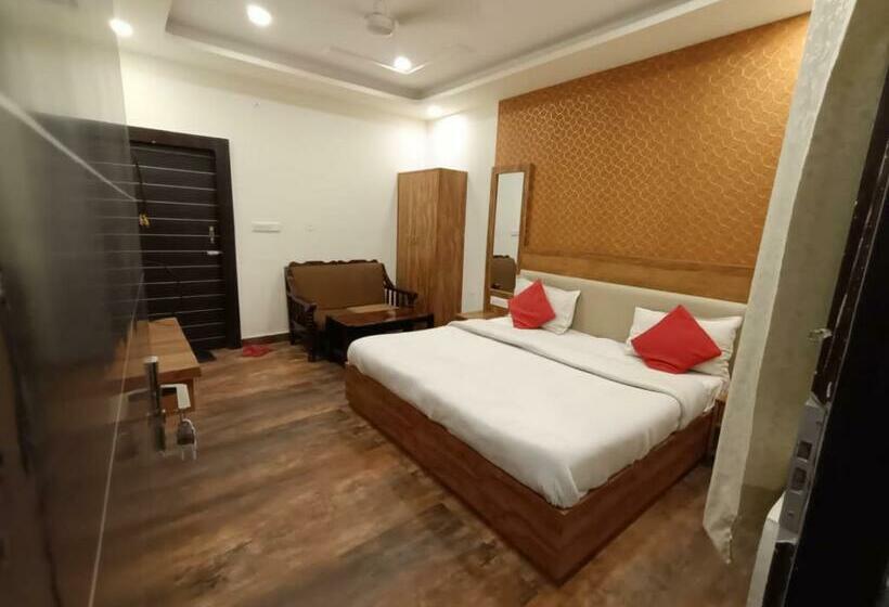 デラックスルーム, Vrindavan Palace
