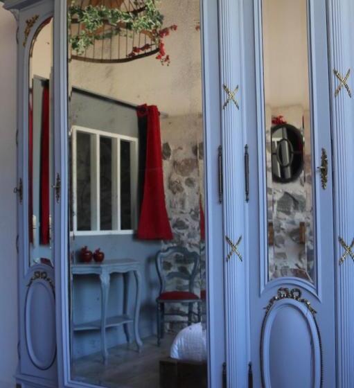 Дом 2 Спальни, La Ferme Parrinet   Gîte Et Chambres D Hôtes