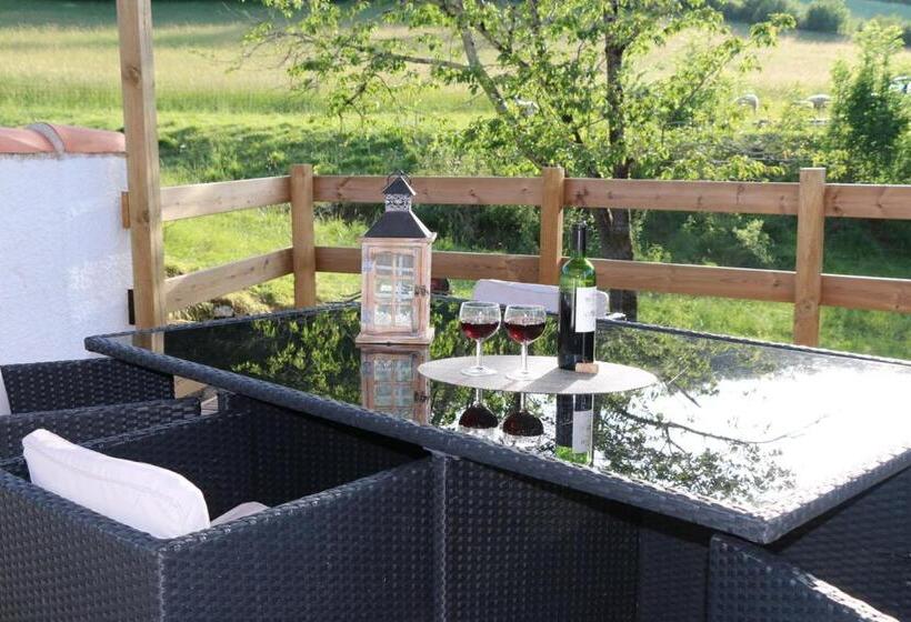 Дом 2 Спальни, La Ferme Parrinet   Gîte Et Chambres D Hôtes