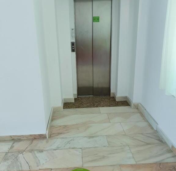 اتاق استاندارد, Cornul Vanatorului