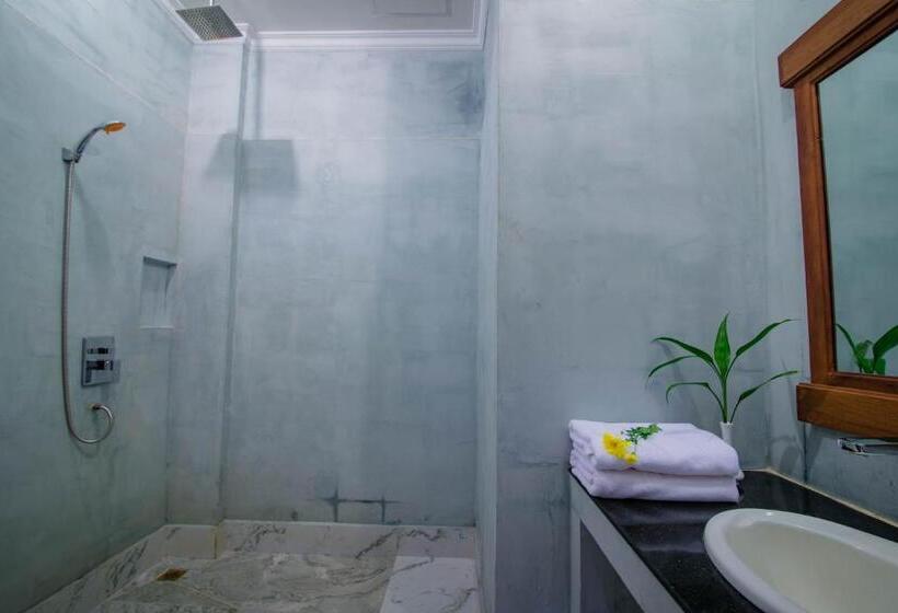 اتاق لوکس سه تخته, Mekong Angkor Deluxe