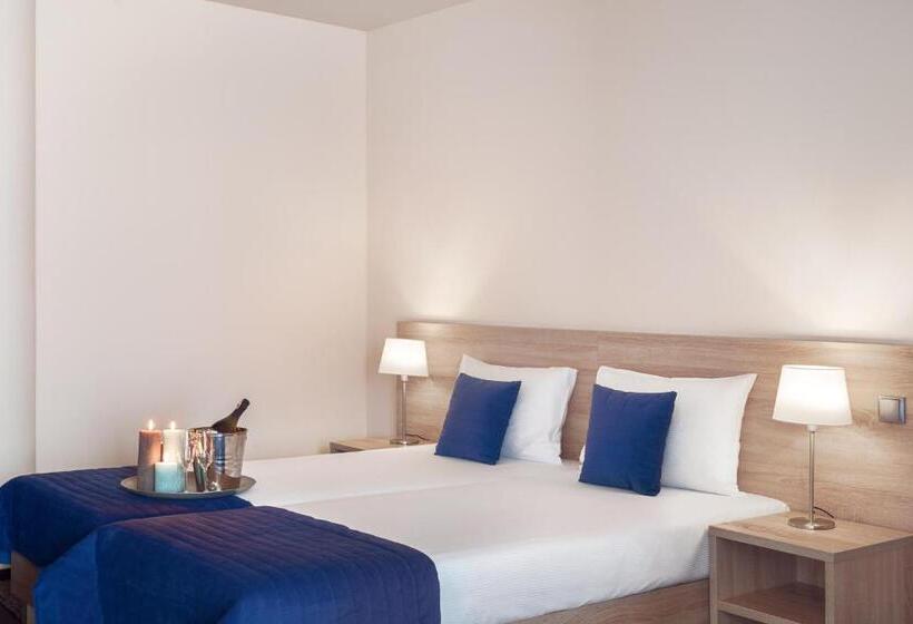 Quarto Estandar Individual, Molo