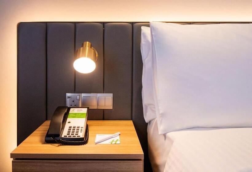Quarto Familiar com beliches, Holiday Inn Sepang Airport By Ihg