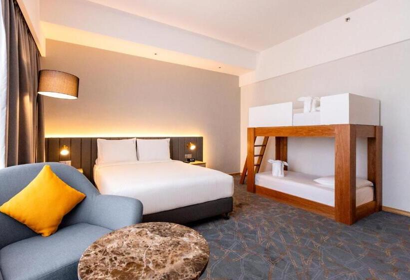 Семейный Номер с Койками, Holiday Inn Sepang Airport By Ihg