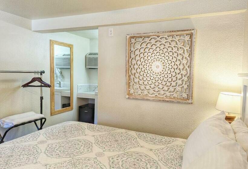 Номер Стандарт Вид на Сад, The Fountain Creek Inn Of Manitou Springs