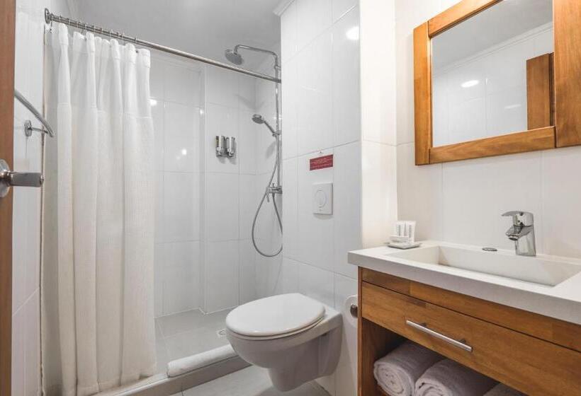 سوییت با چشم‌انداز دریا, City Suites & Beach