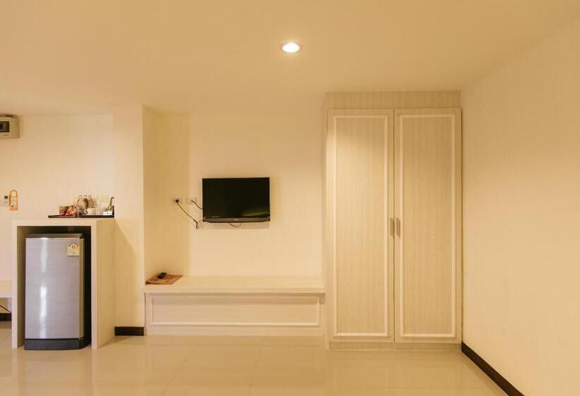 Трехместный Номер Deluxe, De Hug Hotel & Residence