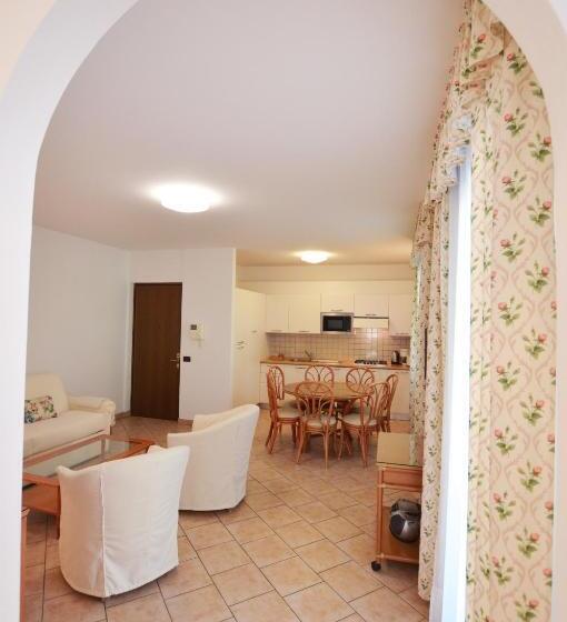 Apartamento Superior 2 Dormitórios, Residence Alle Palme