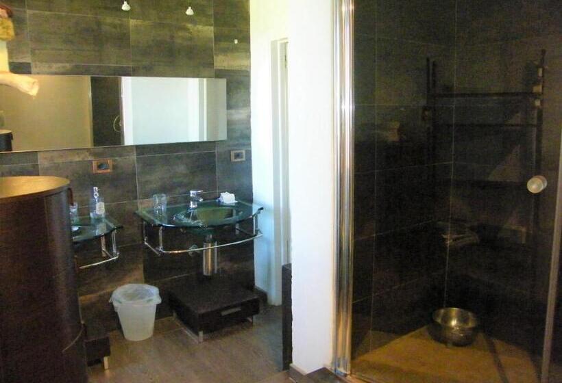 اتاق خانوادگی, Casolare Casa Ricci