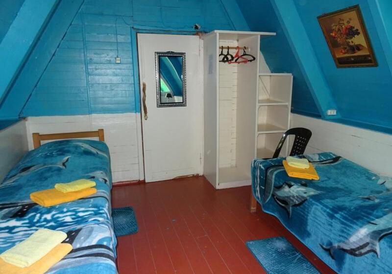 Economy Triple Room, золотая бухта база отдыха