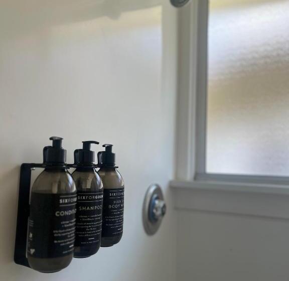 شقة غرفتين, Kurow Motel