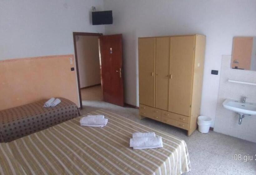Standard room with outdoor bath, Rosy
