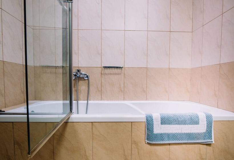 Трехместный Номер Deluxe, Aar Hotel & Spa Ioannina