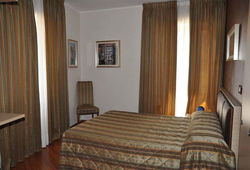 اتاق اکونومی, Dulcinea