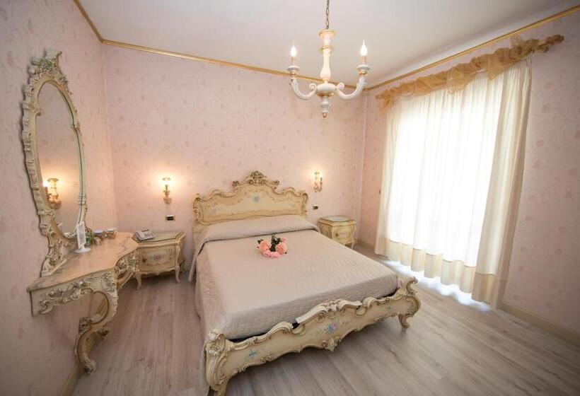 Трехместный Номер Deluxe, Imperiale