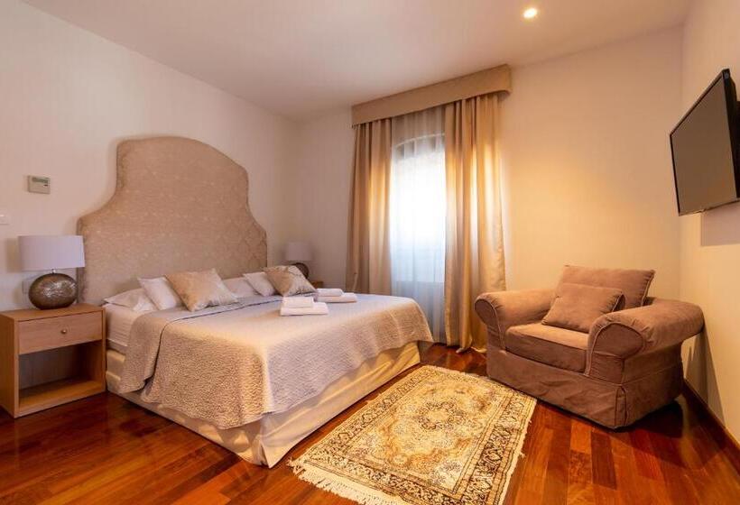 디럭스 룸, B&b Heritage Villa Apolon