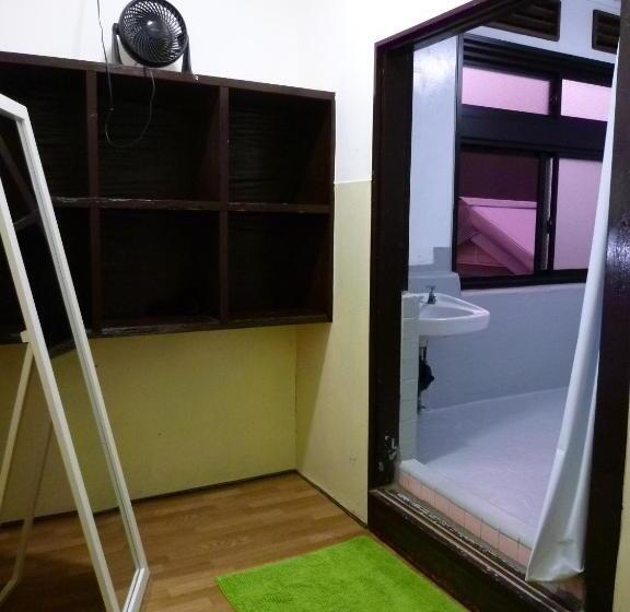 Quarto Triplo Estandar Banheiro Compartilhado, Guest House Danran
