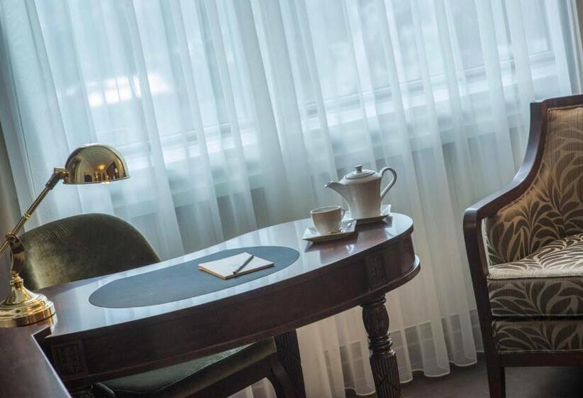 سوئیت پرزیدنت, Latanya Hotel Ankara