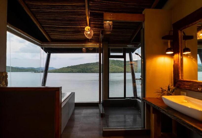 جناح سوبيريور, La Estancia Busuanga