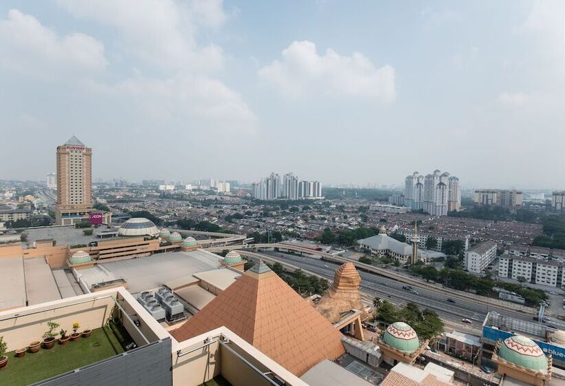 Студия Deluxe, Resort Suites At Bandar Sunway