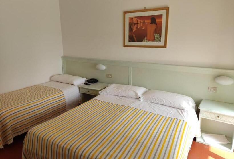 Triple Room Sea View, Ristorante Il Grillo