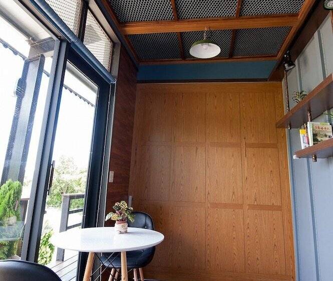 اتاق استاندارد چهار تخته, Cape 42 Hotel Ill