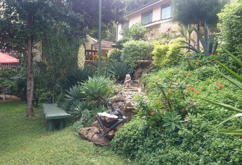 이그제큐티브 룸, Riverview Westlands