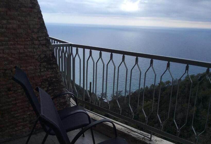Triple Room Sea View, Due Gemelli