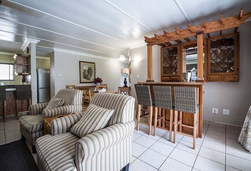 带3个卧室的公寓, First Group Lake View Cabanas