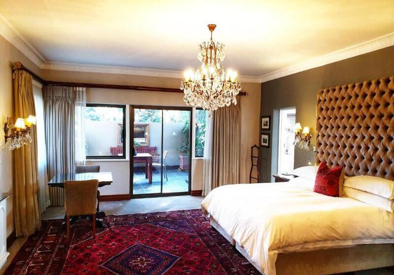 جناح ديلوكس, The Residence