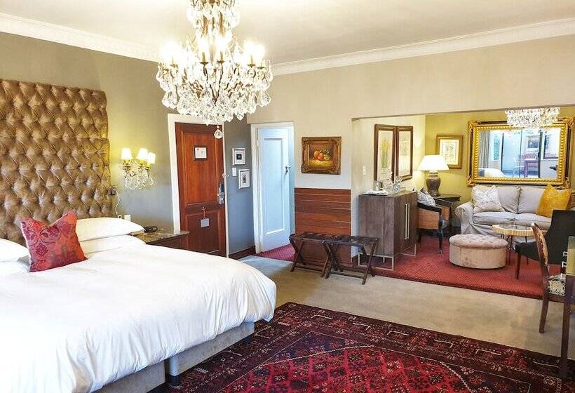 جناح ديلوكس, The Residence