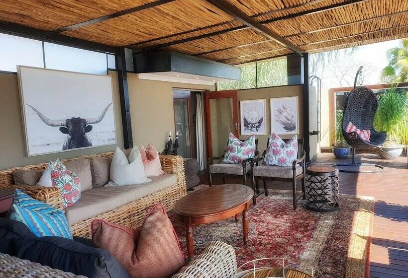 Пентхаус, The Residence