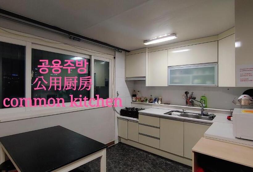 חדר סטנדרט לארבעה, 1012 House Namsan 외국인전용