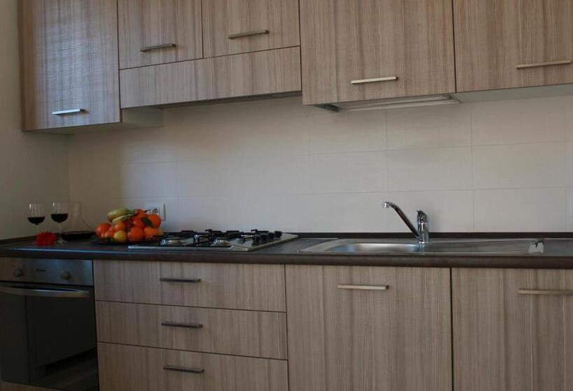 Апартаменты 2 Спальни с Садом, Residence Villa Paradiso