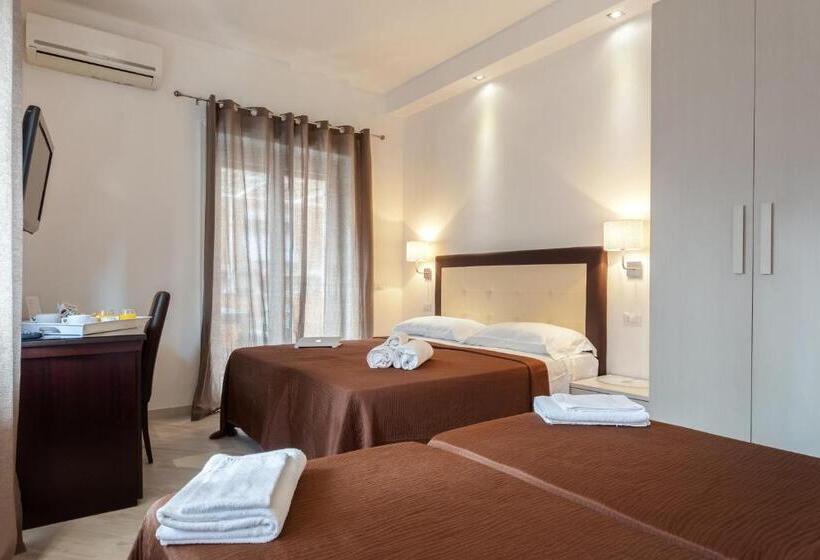 חדר סטנדרט לשלושה עם טרסה, B&b Sol Romae