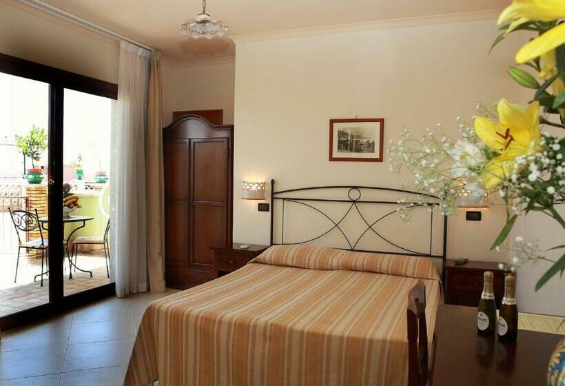 Номер Стандарт с Балконом, Villa Cristina